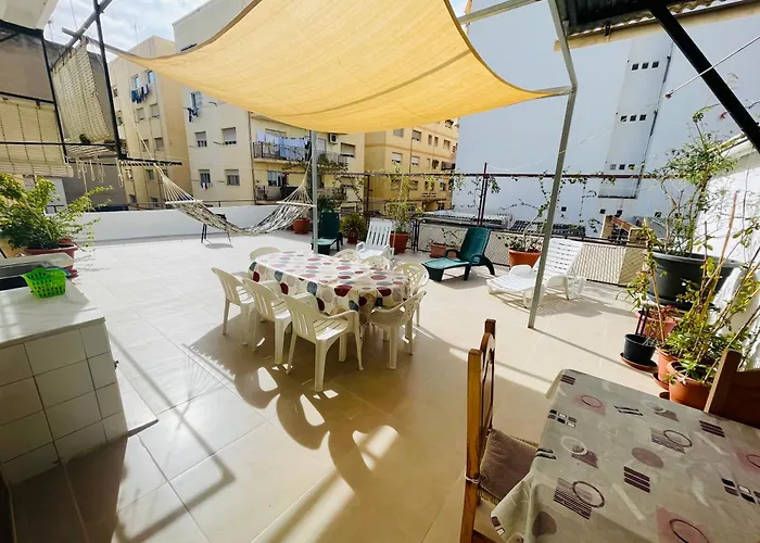 Gran Apartamento En El Centro Villajoyosa - Vistas Al Mar, 5 Dormitorios Y Enorme Terraza